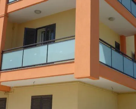 Lido Apartment *